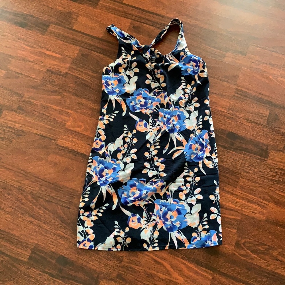 COPY - GAP dress. smoke free home. barely worn.